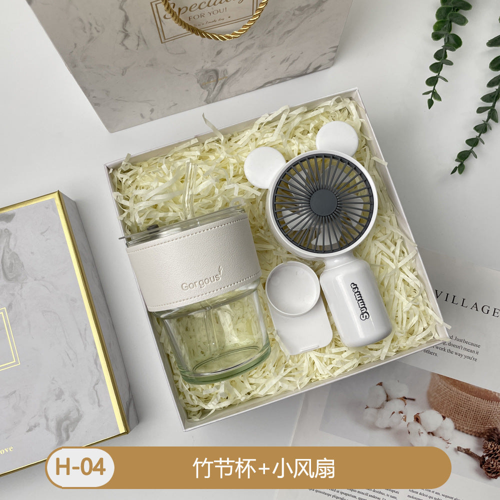 Teacher's Day Souvenirs, Practical Opening Gifts, Corporate Company Gifts for Female Employees and Customers, Cups, Creative Towel Gifts