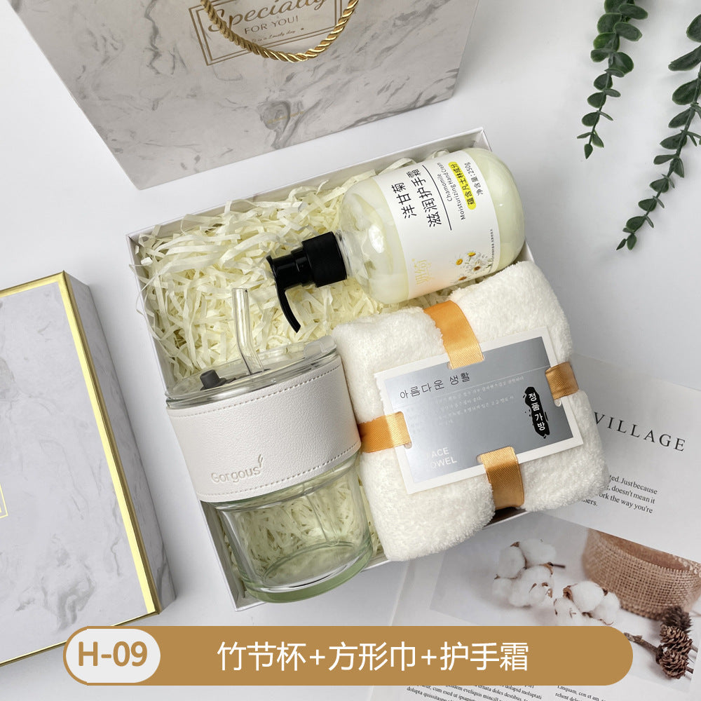 Teacher's Day Souvenirs, Practical Opening Gifts, Corporate Company Gifts for Female Employees and Customers, Cups, Creative Towel Gifts