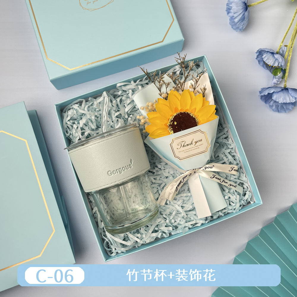 Teacher's Day Souvenirs, Practical Opening Gifts, Corporate Company Gifts for Female Employees and Customers, Cups, Creative Towel Gifts