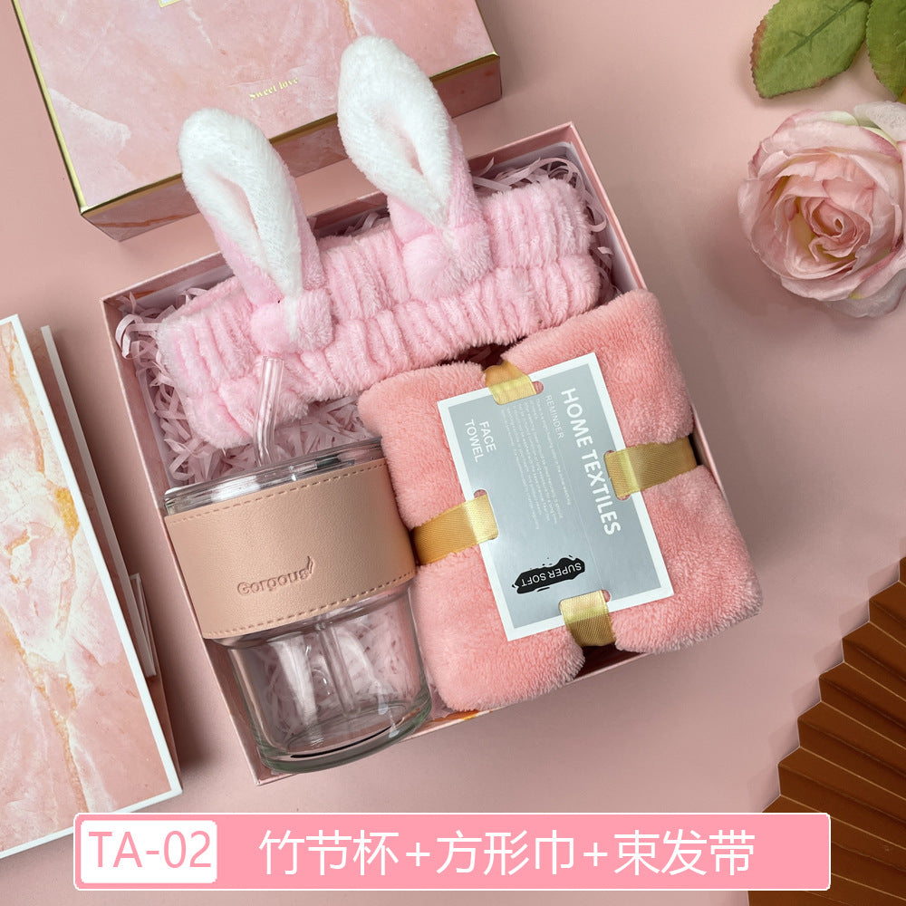 Teacher's Day Souvenirs, Practical Opening Gifts, Corporate Company Gifts for Female Employees and Customers, Cups, Creative Towel Gifts